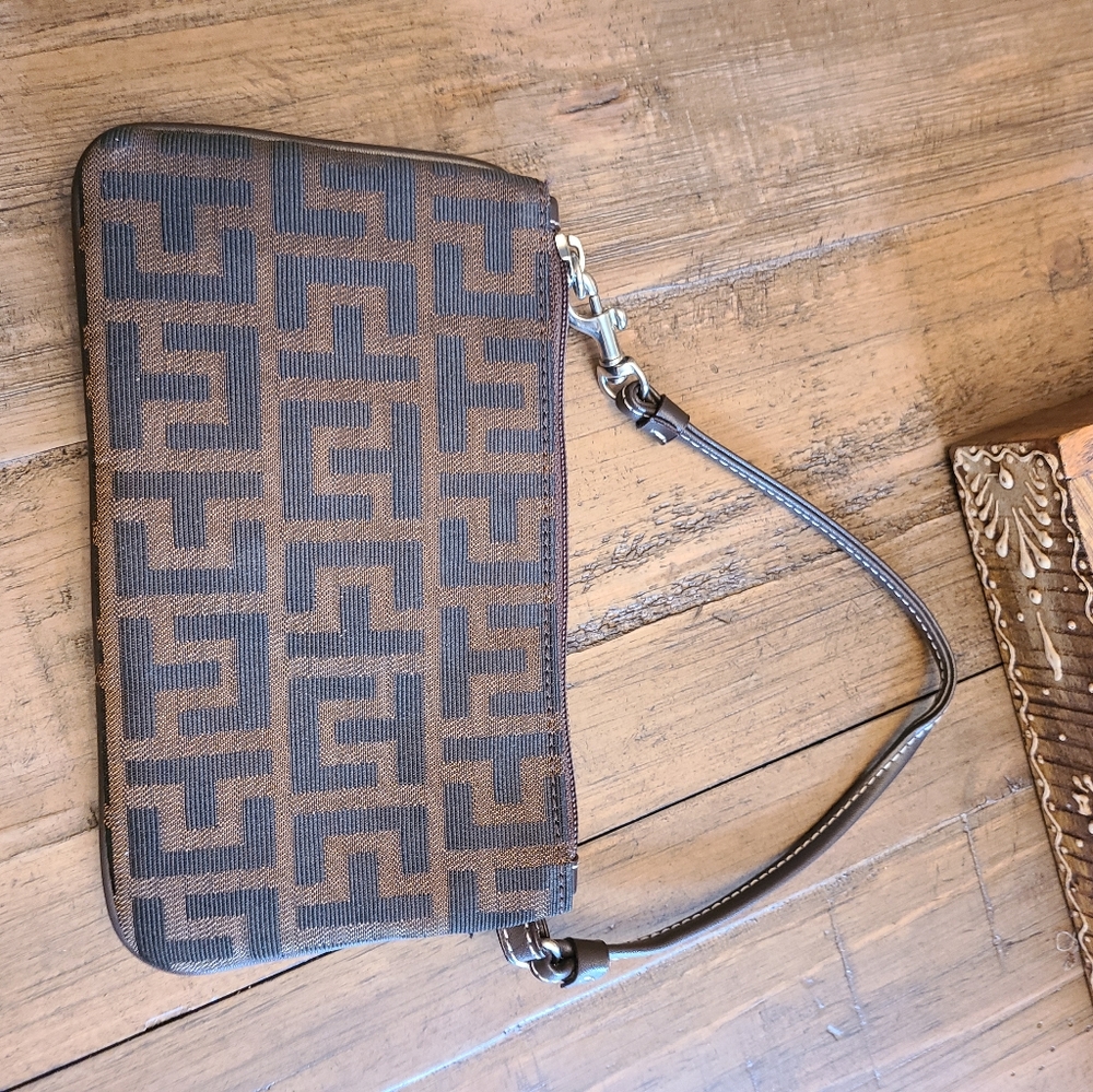 Wristlet - Picture 4 of 6